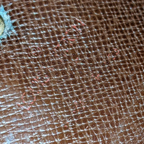 Louis Vuitton Damier Key Holder/Wallet #1570*** - Picture 8 of 9